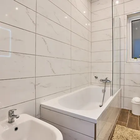 Seaview Balluta-stjulians-prime Spot Апартаменты